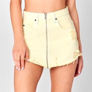 CARMAR yellow skirt